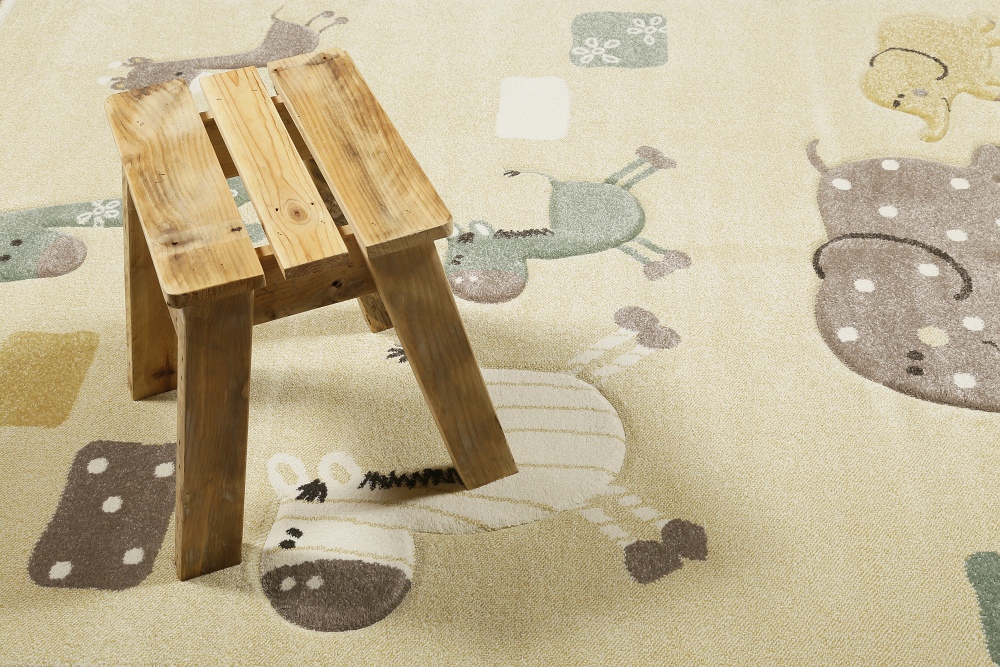 Dětský koberec Esprit Africká zvířátka okrový malý
