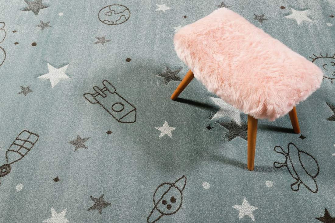 Dětský koberec Esprit Yoda - rakety a vesmír šedo stříbrná